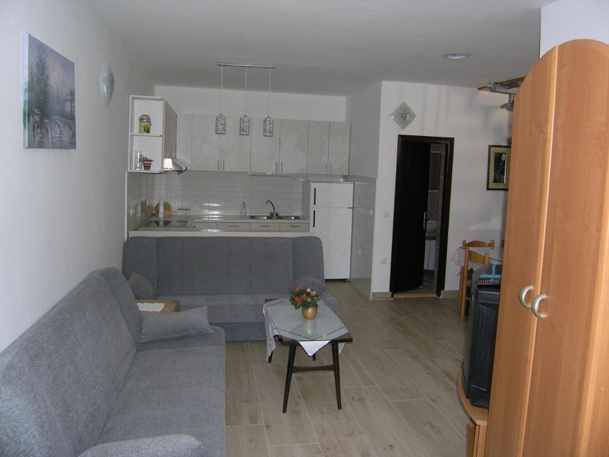 Apartments Jelekovac 스베티 페타르 외부 사진
